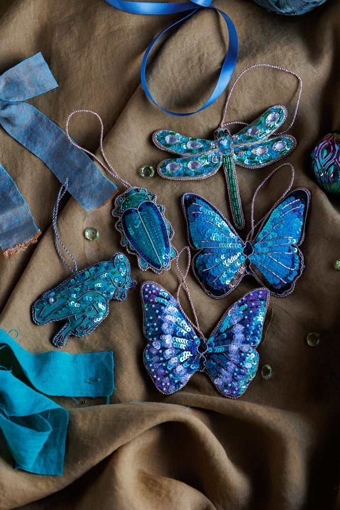 Jewel Beetle in vintage emerald green