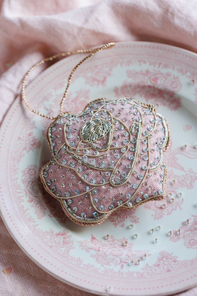 Dewy Deluxe Rose