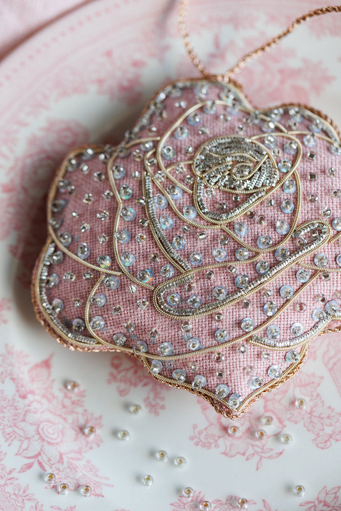 Dewy Deluxe Rose