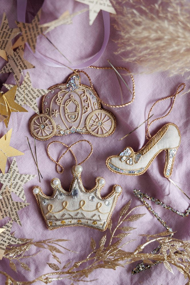 Fairytale Carriage in 'powder purple'