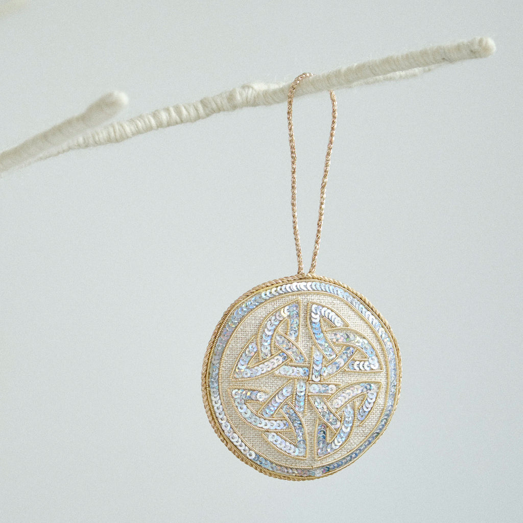 Celtic Trinity Knot Cluster Bauble