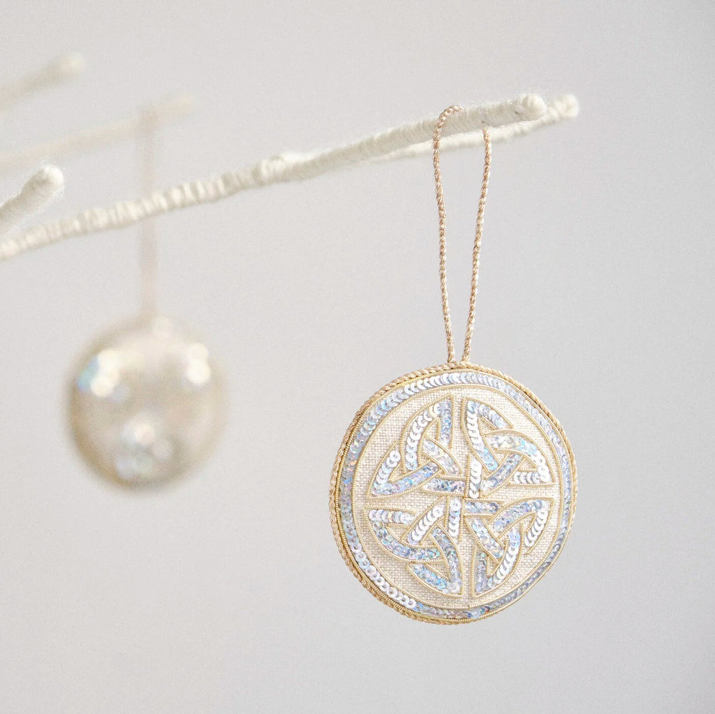 Celtic Trinity Knot Cluster Bauble