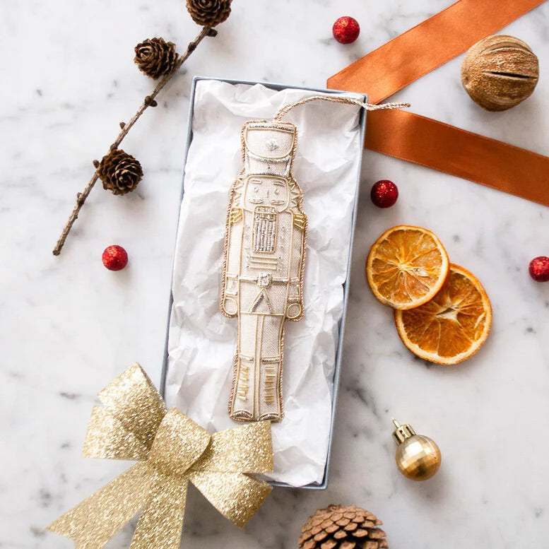 Nutcracker (large)