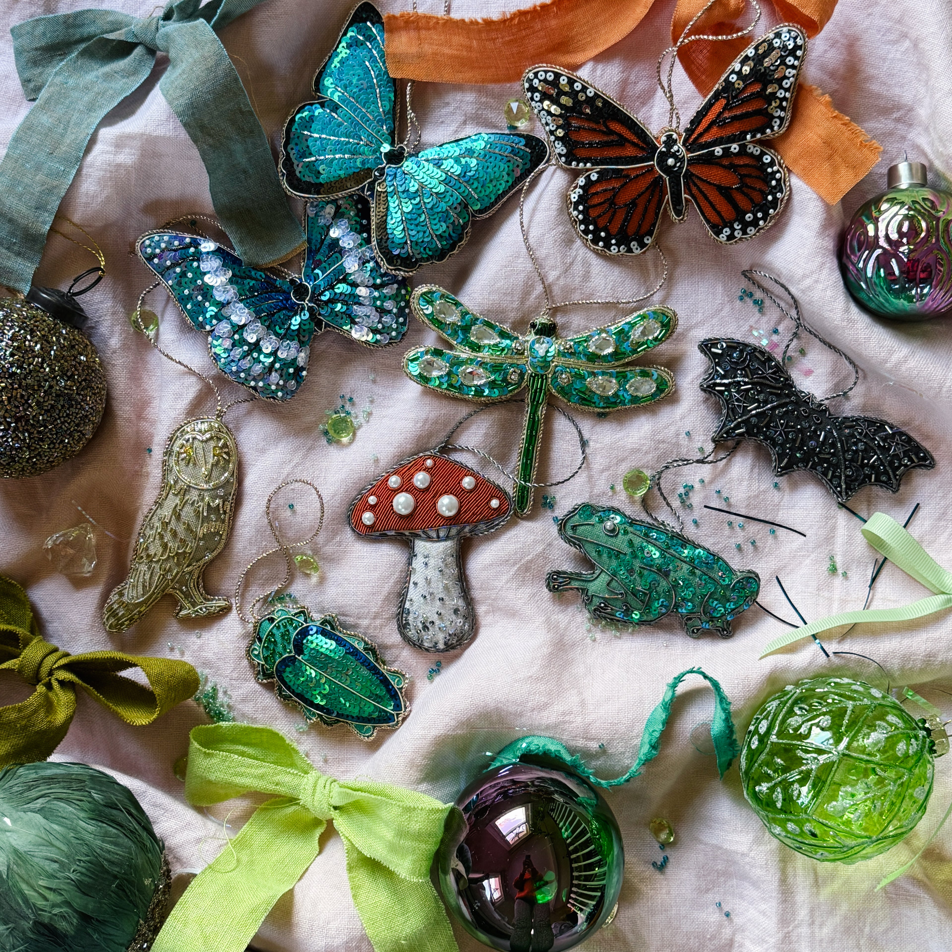 Jewel Beetle in vintage emerald green